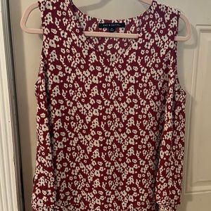 Zac & Rachel sleeveless top size medium. New without tags.